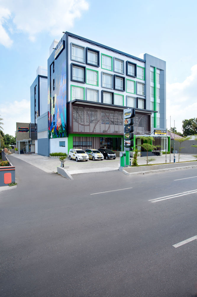 Dk Belstar Hotel Belitung Tanjung Pandan Zewnętrze zdjęcie